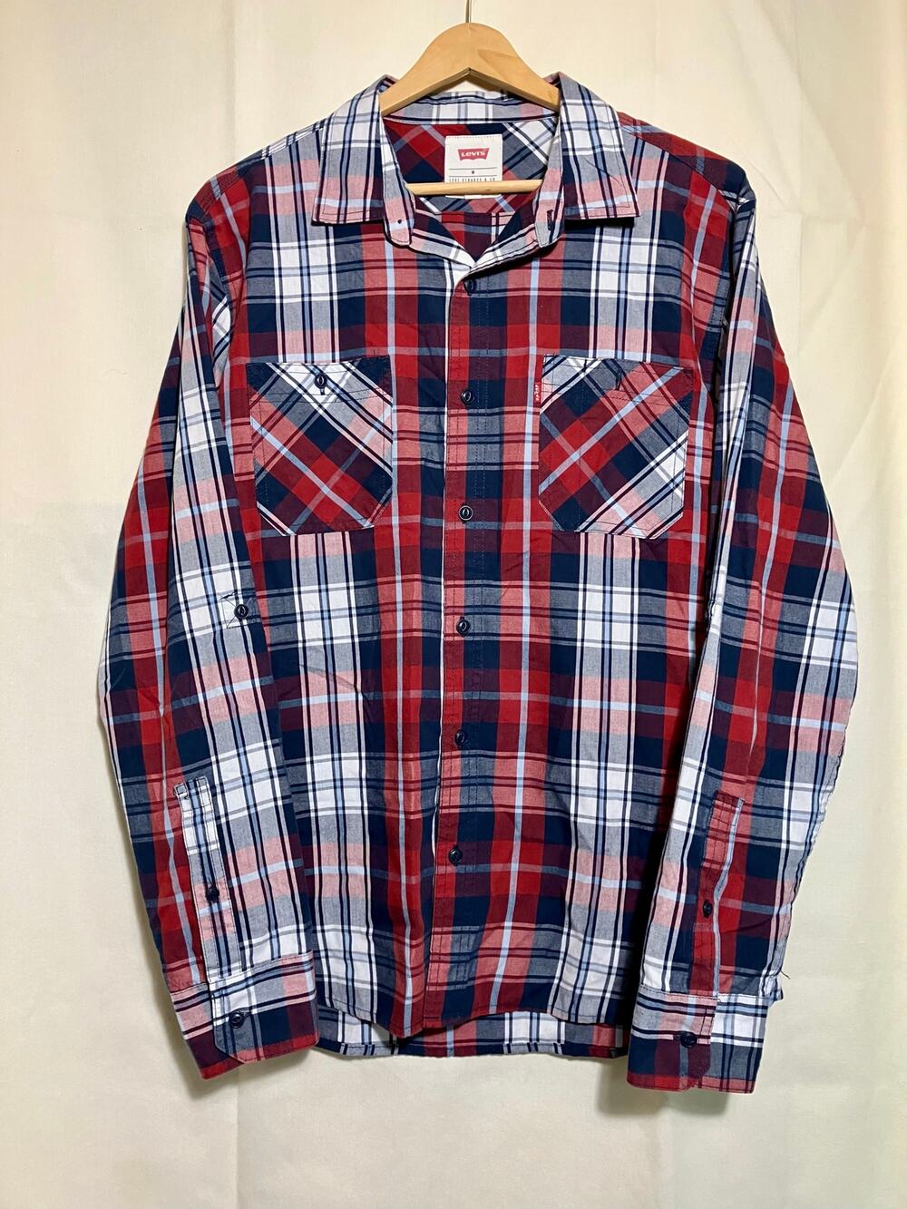 Levi’s Red,White, & Blue Flannel Button-Up Men’s Size Medium.